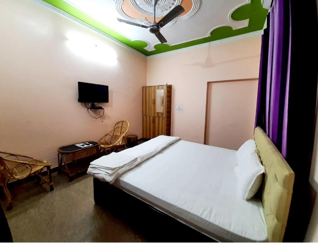 Nandini Homestay Dehradun Esterno foto