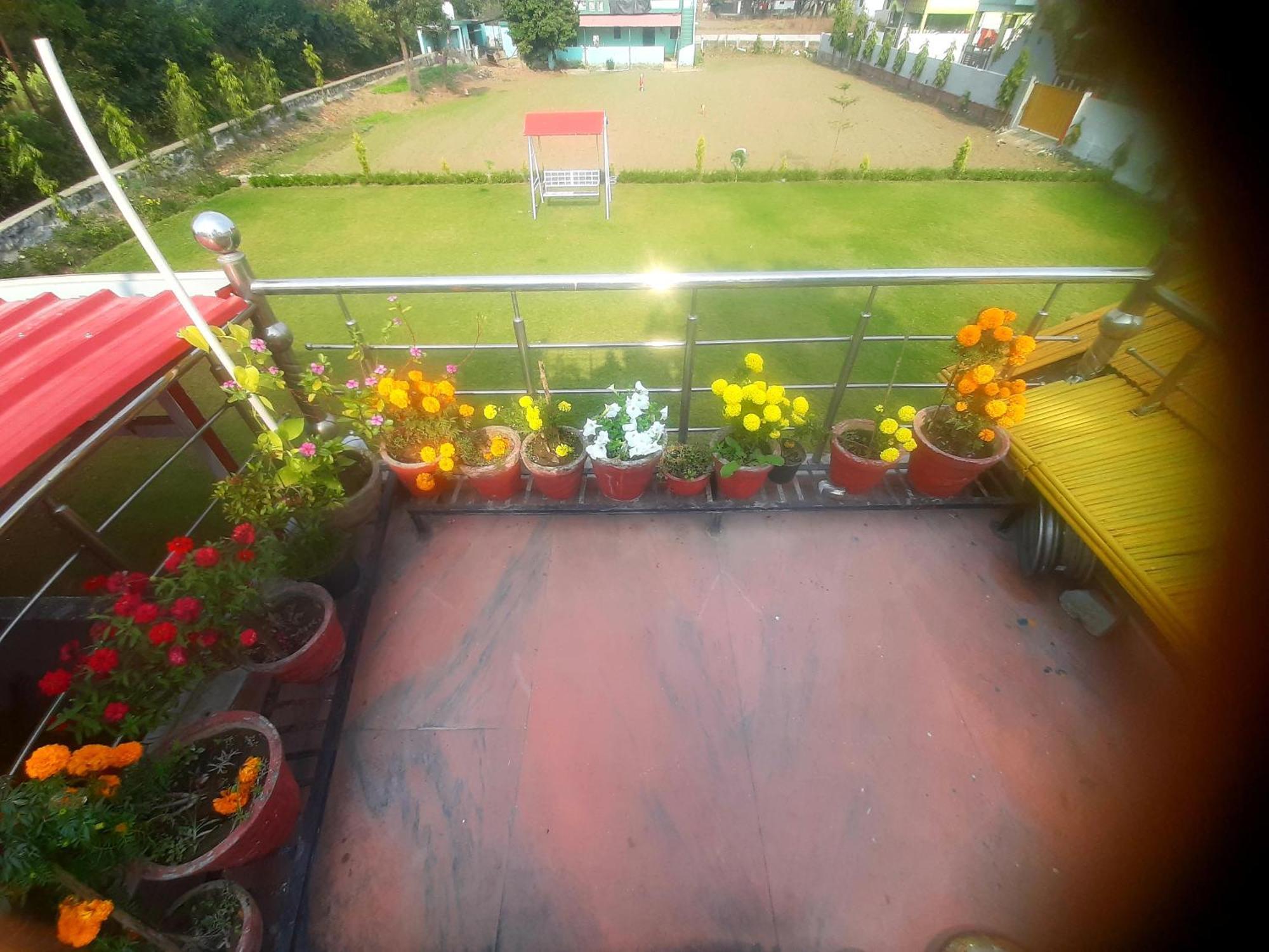 Nandini Homestay Dehradun Esterno foto