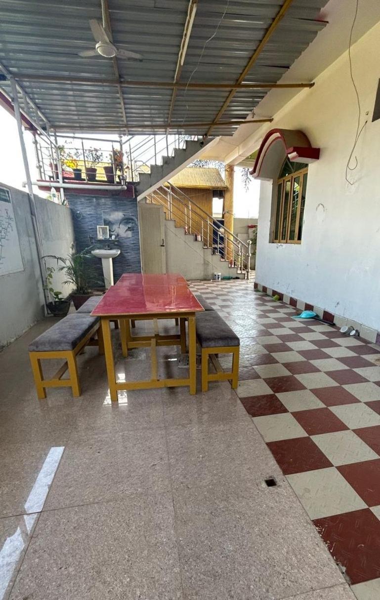 Nandini Homestay Dehradun Esterno foto